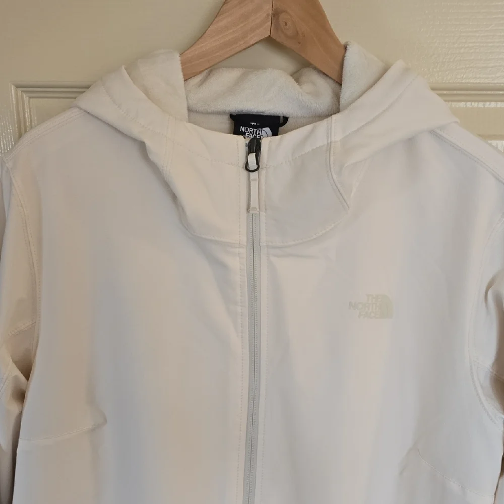 The North Face Women's Cream Hooded Ski Jacket - Picture 2 of 5
